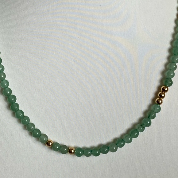 Dainty Jade and gold hematite sterling silver necklace - Picture 2 of 7